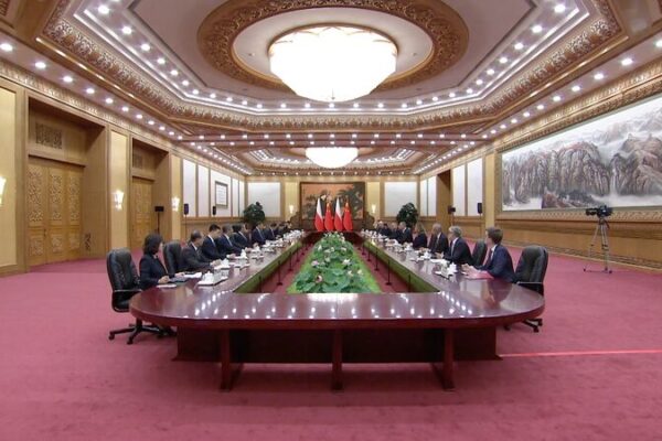 Xi_promete_a_Duda_llevar_las_relaciones_China_Polonia_a_nuevas_alturas video poster