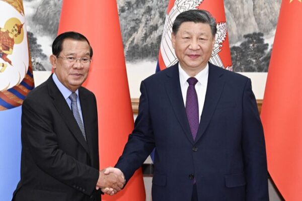 __Xi_y_Hun_Sen_fortalecen_la__amistad_a_prueba_de_hierro__entre_China_y_Camboya