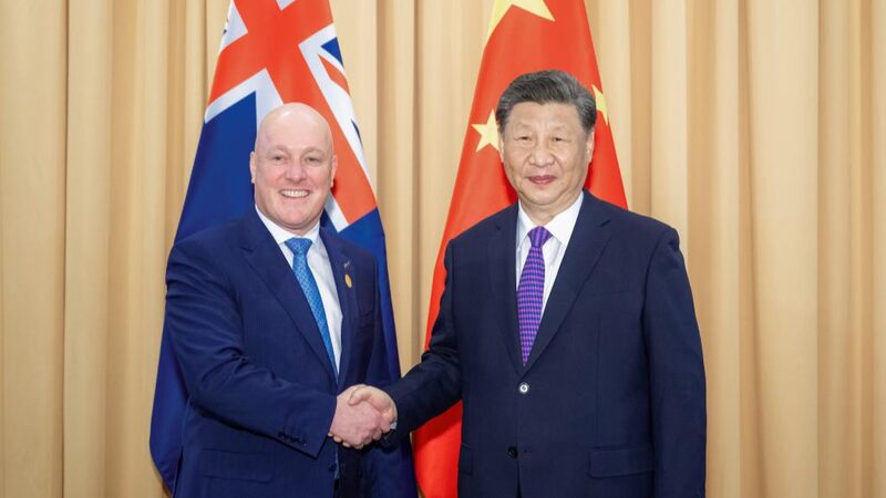 Xi_y_Luxon_fortalecen_los_lazos_entre_China_y_Nueva_Zelanda_en_la_Cumbre_de_APEC__