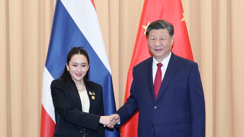 Xi_y_la_Primera_Ministra_de_Tailandia_Paetongtarn_Shinawatra_fortalecen_lazos_en_la_reunio_n_de_APEC___