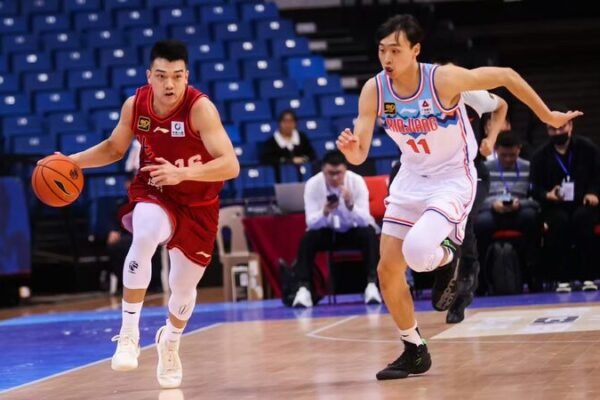 Xinjiang_remonta_y_derrota_a_Beijing_85_79_en_el_Club_Cup_de_la_CBA___ video poster