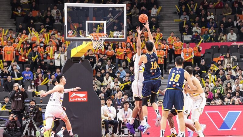 _Xu_Xin_anota_el_tiro_ganador_y_Guangdong_extiende_su_racha_a_seis_victorias_consecutivas____
