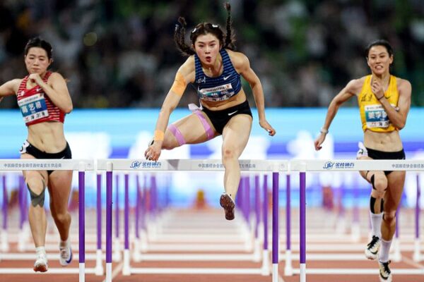 Xu Zhuoyi gana su primer título nacional de 110m con vallas en los Campeonatos 🏆 Xu_Zhuoyi_gana_su_primer_ti_tulo_nacional_de_110m_con_vallas_en_los_Campeonatos__
