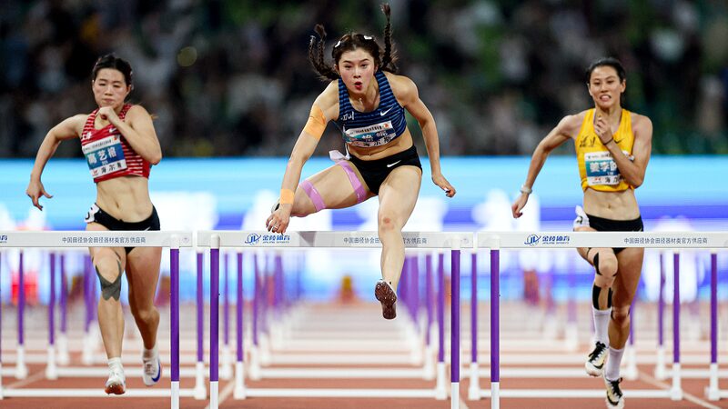 Xu_Zhuoyi_gana_su_primer_ti_tulo_nacional_de_110m_con_vallas_en_los_Campeonatos__