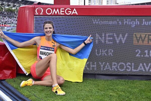 _Yaroslava_Mahuchikh_establece_un_nuevo_re_cord_mundial_en_salto_de_altura_femenino_en_la_Liga_de_Diamante_de_Pari_s_