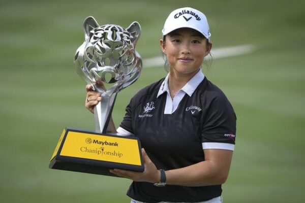¡Yin Ruoning triunfa en grande en Malasia: segundo título de la LPGA en tres semanas! 🎉 _Yin_Ruoning_triunfa_en_grande_en_Malasia__segundo_ti_tulo_de_la_LPGA_en_tres_semanas___