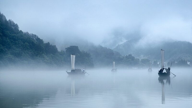 Yunhe_Lake__La_belleza_nebulosa_que_cautiva_en_China_oriental video poster