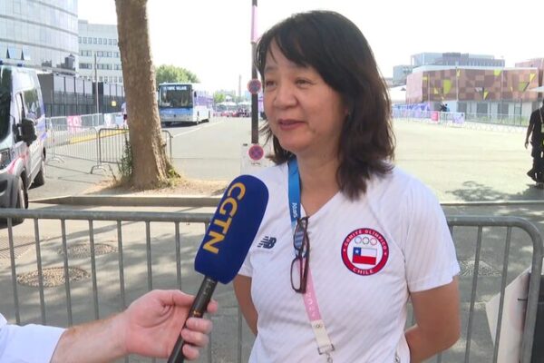 Zeng Zhiying, de 58 años, se prepara para su debut olímpico representando a Chile 🇨🇱🏓 Zeng_Zhiying__de_58_an_os__se_prepara_para_su_debut_oli_mpico_representando_a_Chile____ video poster
