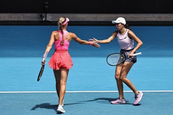Zhang_Shuai_y_Mladenovic_avanzan_a_los_cuartos_de_final_del_Abierto_de_Australia___