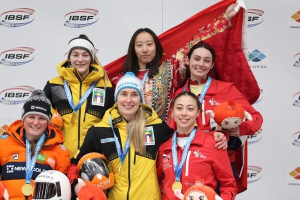 Zhao Dan hace historia con el primer oro en skeleton femenino de China 🥇 Zhao_Dan_hace_historia_con_el_primer_oro_en_skeleton_femenino_de_China__