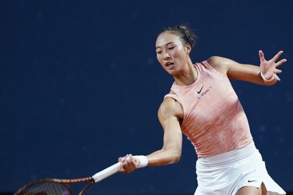 _Zheng_Qinwen_avanza_a_la_final_del_Palermo_Open_y_enfrentara__a_Karolina_Muchova____