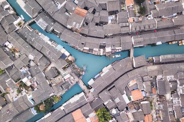 Zhujiajiao: El pueblo antiguo flotante lleno de vida en Shanghái 🌊🏯 Zhujiajiao__El_pueblo_antiguo_flotante_lleno_de_vida_en_Shangha_i___