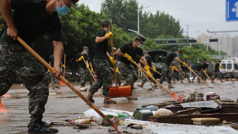 __Zhuozhou_se_recupera__las_carreteras_reabren_mientras_bajan_las_aguas_de_la_inundacio_n video poster