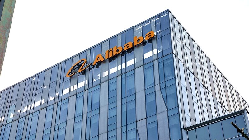 Alibaba_se_asocia_con_Apple_para_mejorar_las_funciones_de_IA_en_los_iPhones_chinos___