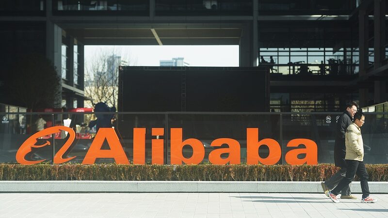 Apple_se_une_a_Alibaba_para_mejorar_las_funciones_de_IA_del_iPhone_en_China___