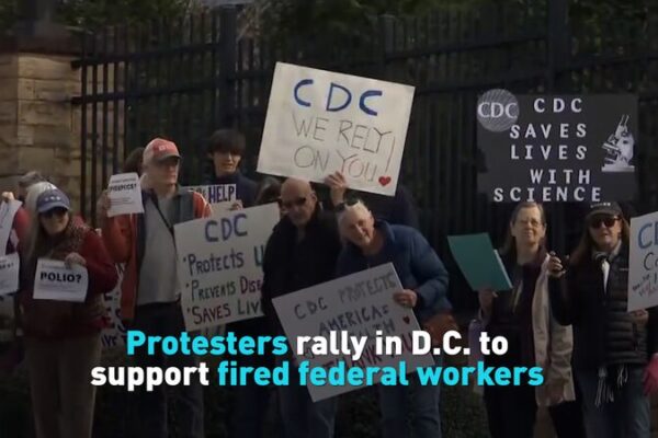 Calles_de_Washington_D_C__se_Calientan__Manifestantes_Apoyan_a_Cienti_ficos_Federales_Despedidos__ video poster
