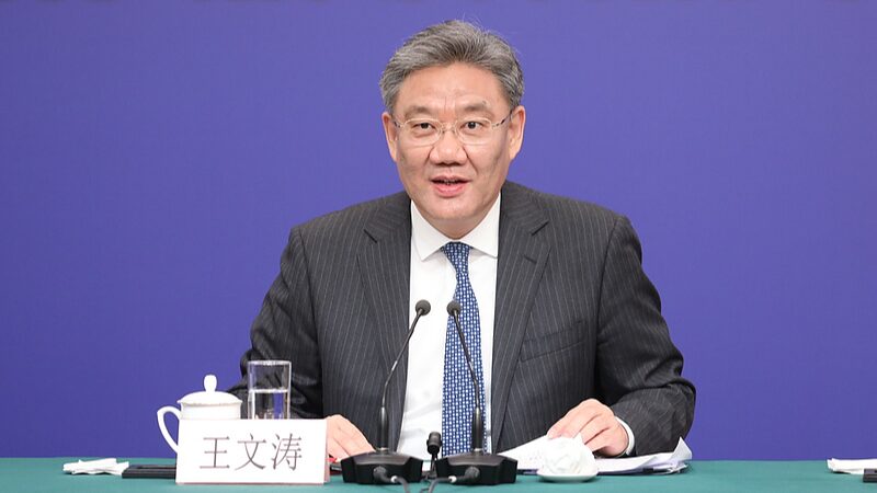 China_insta_a_EE__UU__a_reconsiderar_poli_ticas_arancelarias_en_medio_de_tensiones_comerciales