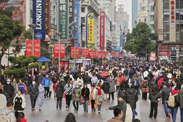 China presenta nuevos planes para aumentar el gasto y atraer inversión extranjera 💼🛍️ China_presenta_nuevos_planes_para_aumentar_el_gasto_y_atraer_inversio_n_extranjera____