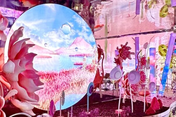 Descubre_la_U_ltima_Maravilla_de_Arte_Digital_en_Peki_n__Una_Fusio_n_de_Tecnologi_a_y_Tradicio_n___