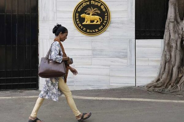 El RBI de India reduce las tasas de interés por primera vez desde 2020 🚀🇮🇳 El_RBI_de_India_reduce_las_tasas_de_intere_s_por_primera_vez_desde_2020____