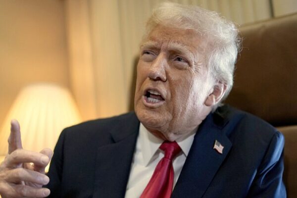 El presidente de EE. UU., Donald Trump, refuerza la iniciativa de control de Gaza 🤝 El_presidente_de_EE__UU___Donald_Trump__refuerza_la_iniciativa_de_control_de_Gaza__
