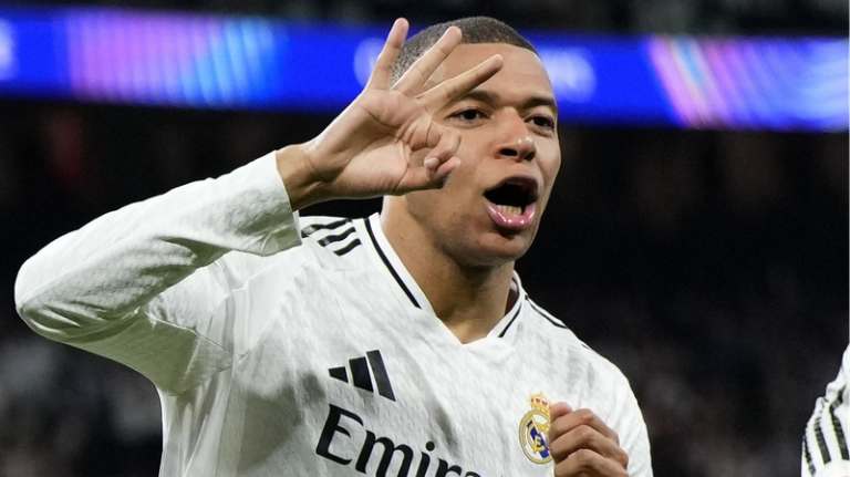 El_triplete_de_Mbappe__lleva_al_Real_Madrid_a_superar_al_Man_City_en_la_Liga_de_Campeones___