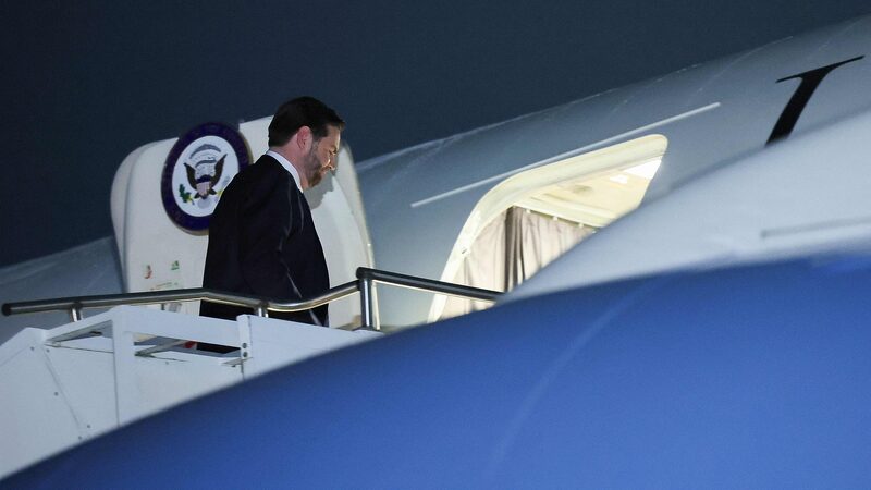 El_vicepresidente_de_EE__UU___Vance__criticado_por_interferir_en_asuntos_europeos_____