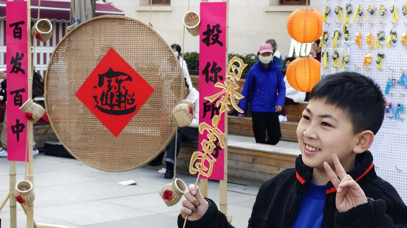 Euforia_festiva_en_Wuhan__Templo_Guiyuan_recibe_a_300_000_visitantes_en_el_An_o_de_la_Serpiente