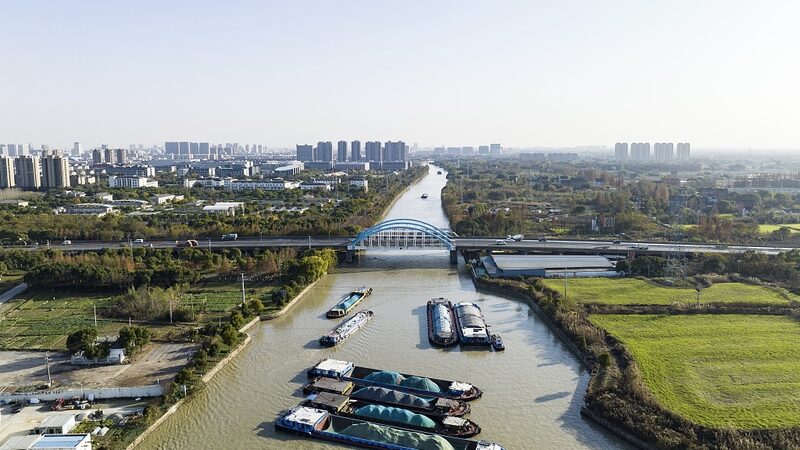 Explora_el_Atemporal_Gran_Canal_Jinghang_en_Zhejiang___ video poster