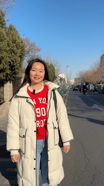 Explora_el_Encanto_Atemporal_de_Xizongbu_Hutong_en_Peki_n___ video poster