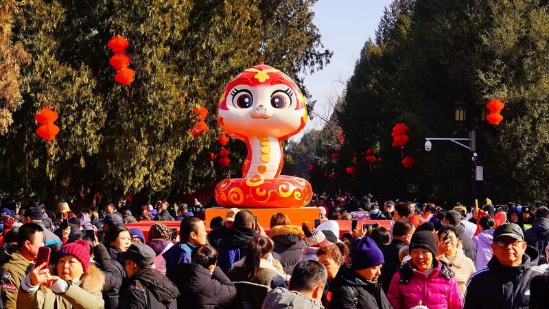 Exploring_the_Year_of_the_Wooden_Snake__A_Festive_Journey_Through_Nanjing