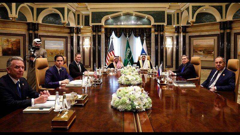 Funcionarios_de_EE_UU__y_Rusia_se_reu_nen_en_Arabia_Saudita_para_conversaciones_sobre_la_guerra_en_Ucrania video poster