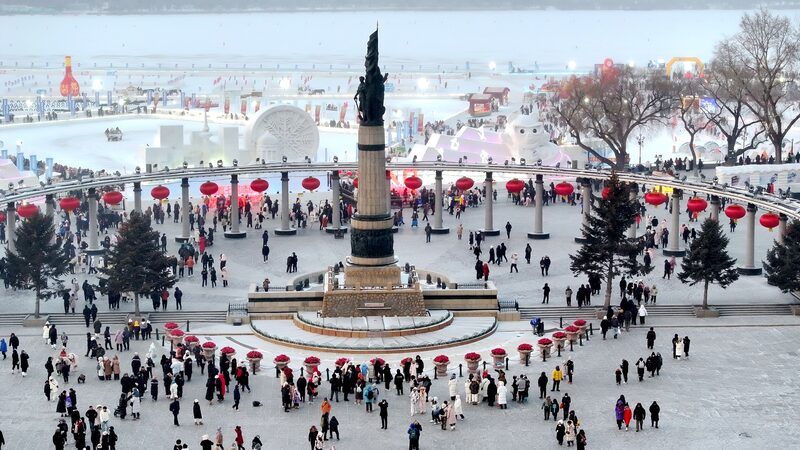 Harbin_se_calienta_con_diversio_n_invernal__visitantes_globales_acuden_a_la_Ciudad_de_Hielo