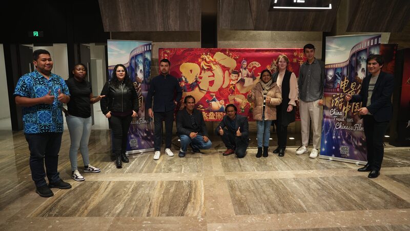 Jo_venes_de_9_pai_ses_comparten_sus_emocionantes_aventuras_de_viaje_por_China