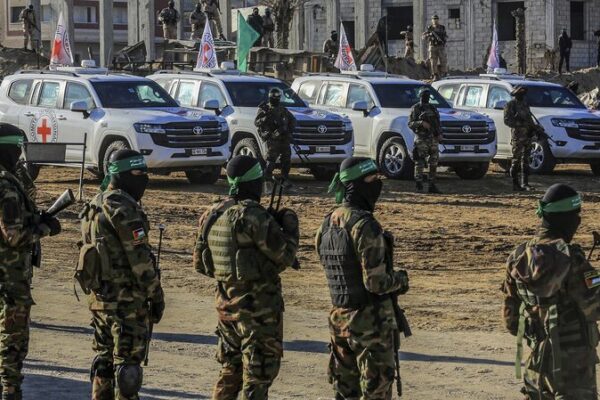 La_esperanza_crece_mientras_Hamas_libera_rehenes_israeli_es_en_intercambio_de_prisioneros
