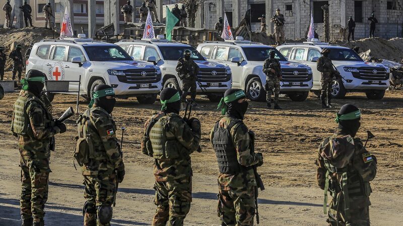 La_esperanza_crece_mientras_Hamas_libera_rehenes_israeli_es_en_intercambio_de_prisioneros