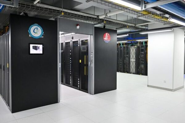 __La_potencia_china_de_IA_DeepSeek_y_xAI_de_Elon_Musk_lideran_el_camino_en_la_revolucio_n_de_IA__