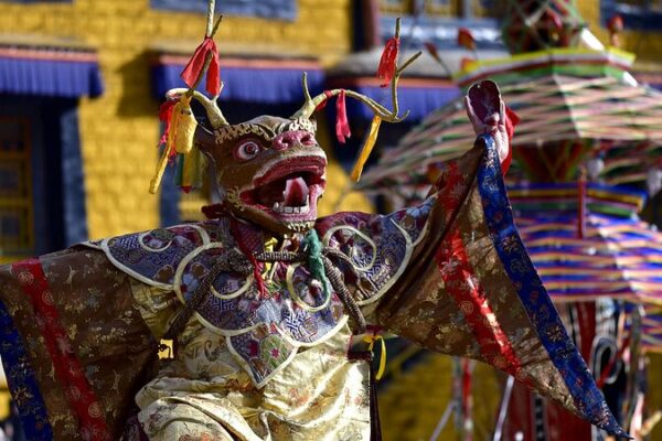 La vibrante danza Cham celebra el Año Nuevo tibetano en Lhasa La_vibrante_danza_Cham_celebra_el_An_o_Nuevo_tibetano_en_Lhasa