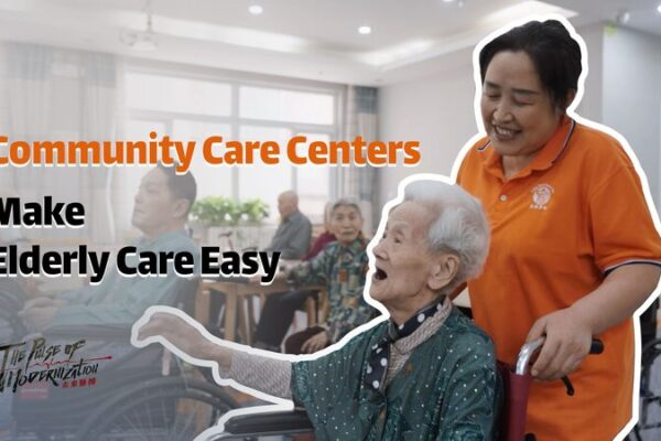 Los_centros_de_cuidado_comunitario_facilitan_el_cuidado_de_los_ancianos_para_las_familias video poster