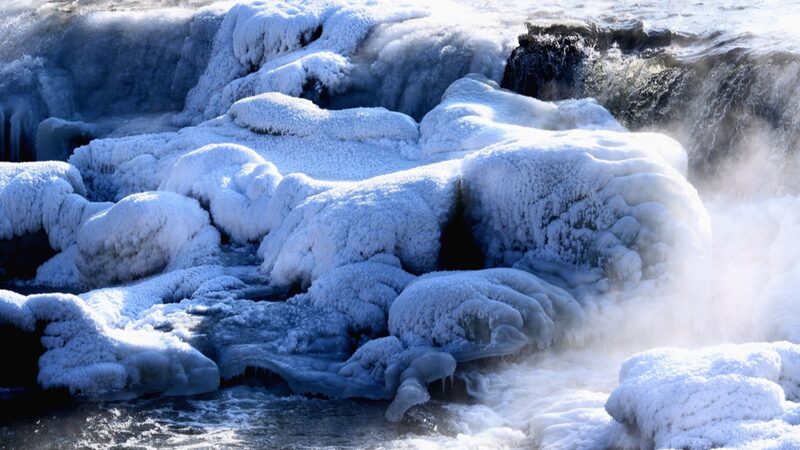 Maravillas_Congeladas__Las_Cascadas_de_Hielo_de_Harbin_Deslumbran_en_Medio_de_un_Fri_o_Re_cord_____