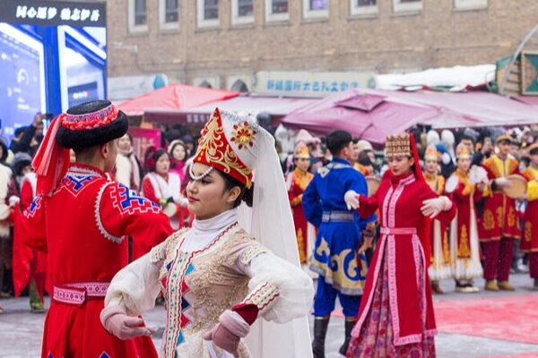 Nuevo libro revela los conocimientos de Xi Jinping sobre cómo mejorar los asuntos étnicos 📖✨ Nuevo_libro_revela_los_conocimientos_de_Xi_Jinping_sobre_co_mo_mejorar_los_asuntos_e_tnicos___