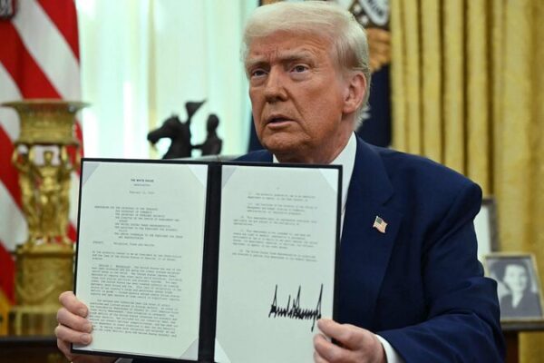 Nuevos_Aranceles_de_Trump___Precios_del_Acero_y_Aluminio_en_EE_UU__A_Punto_de_Dispararse___