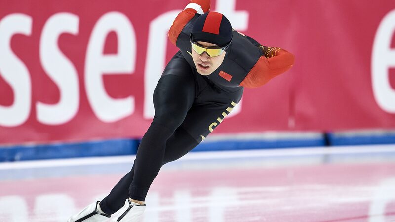 Patinadores_chinos_aseguran_doble_bronce_en_la_apertura_de_la_Copa_del_Mundo_ISU_en_Polonia___