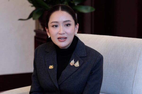 Primer_Ministro_de_Tailandia_en_Visita_a_Harbin__Los_Deportes_Fomentan_Lazos_entre_Tailandia_y_China video poster