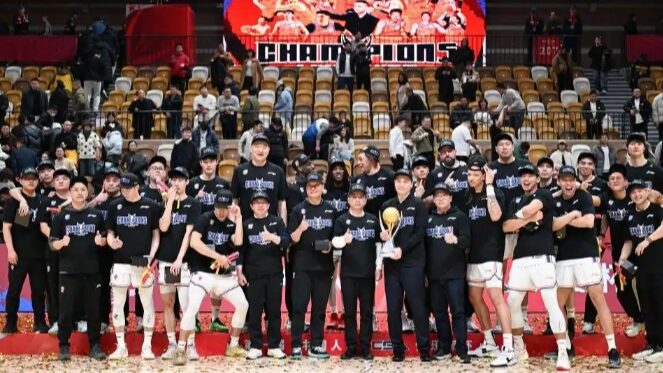 Shanghai_Sharks_triunfan_en_la_final_de_la_CBA_Club_Cup___Bledsoe_se_lleva_el_MVP