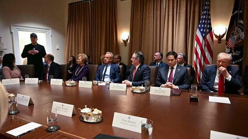 Trump_y_Musk_lideran_ola_de_recortes_masivos_en_el_gobierno_de_EE_UU_