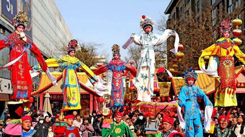 Xi_an_ilumina_el_An_o_Nuevo_Chino_con_vibrantes_presentaciones_de_Shehuo___