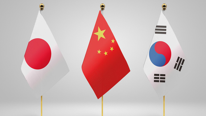 Wang Yi pide a China, Japón y ROK estabilidad regional
