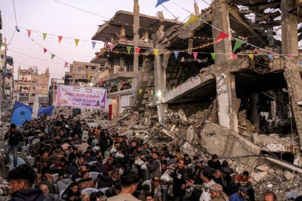 Aumentan_las_tensiones_mientras_Israel_bloquea_ayuda_a_Gaza_y_lanza_bombardeo__