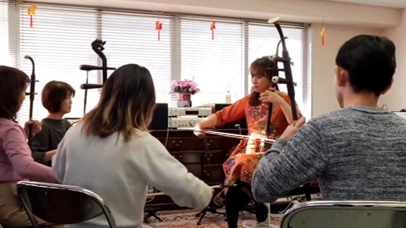 Erhu en Ascenso: El Encantador Sonido Chino Antiguo Fascina a Japón video poster